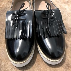 Dorothy Gaynor Shiny Black Fringed Platform Loafer